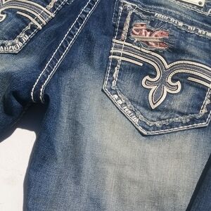 This Is Vintage Rock Revival True Blue Jeans Distressed Flavian EJ Relaxed Strai